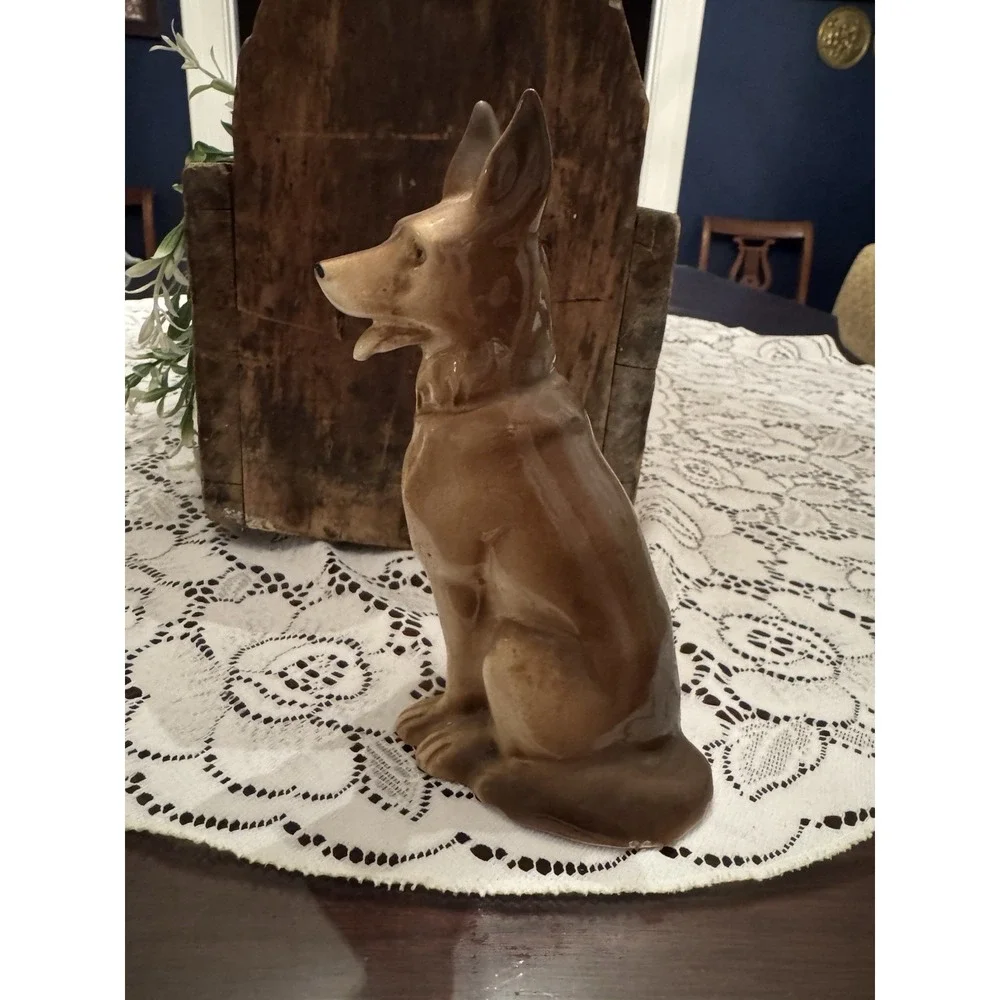 VTG Germ Shepherd Porcelain Fig 9970 On Bottom 7.5